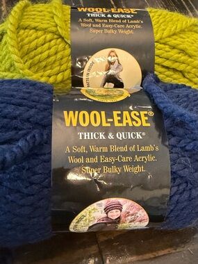 LION BRAND WOOL-EASE THICK & QUICK YARN Lot Of 2 Lemongrass Navy 12 Oz Total